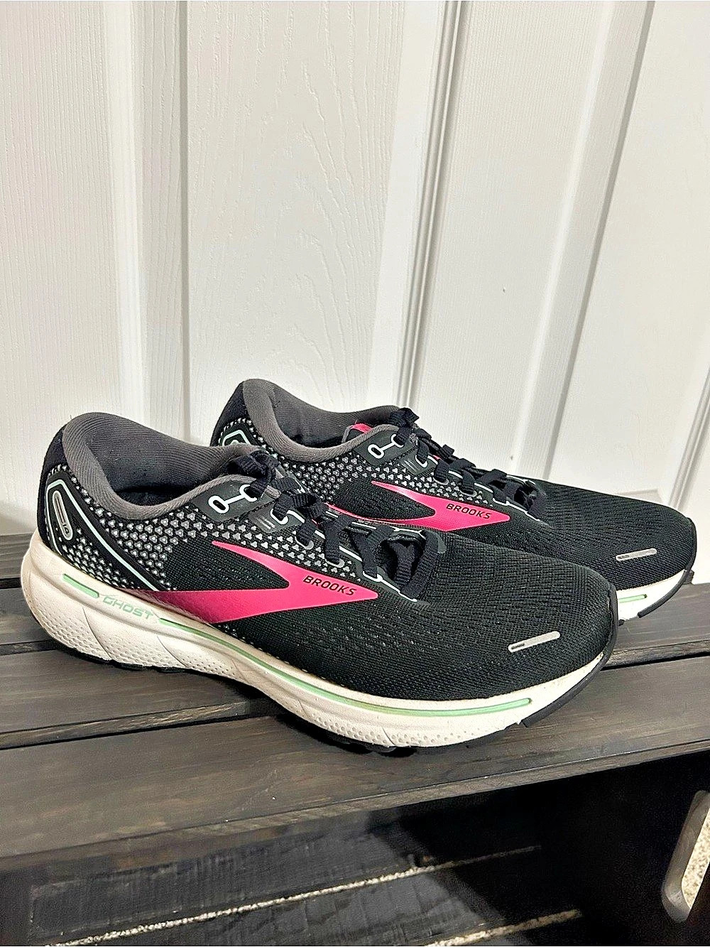 Brooks Ghost 14 Athletic Women’s Running Shoes Black & Pink Sz 10
